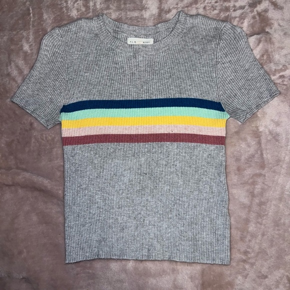 Group of crop tops - Picture 1 of 2